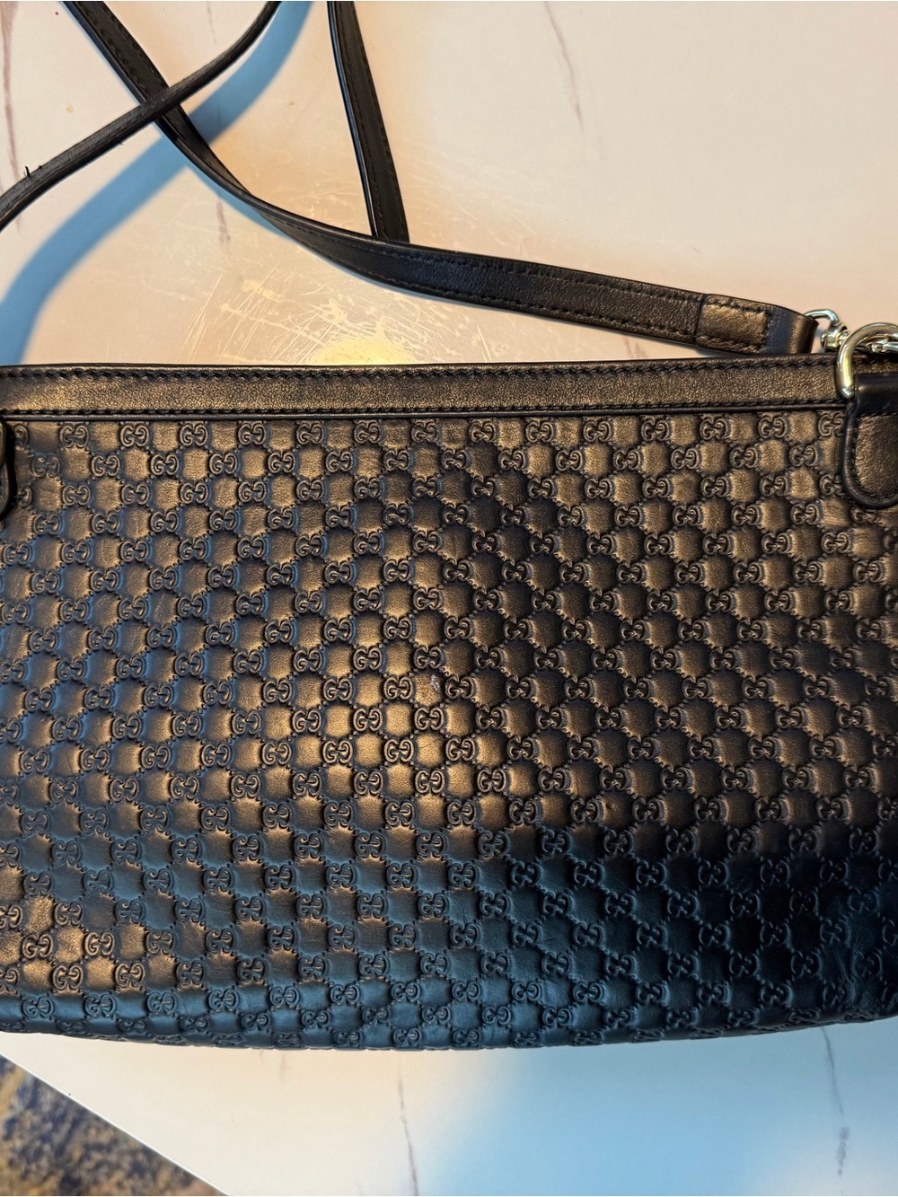 Gucci Microguccissima leather Embossed Interlocking G Crossbody Bag - Picture 5 of 10